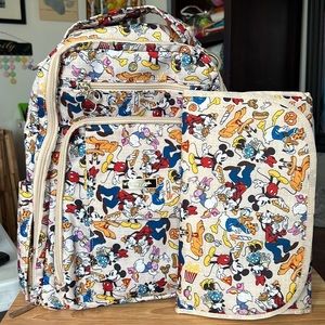 Disney JuJuBe. Diaper backpack New W/O tags still had plastic on tabs: